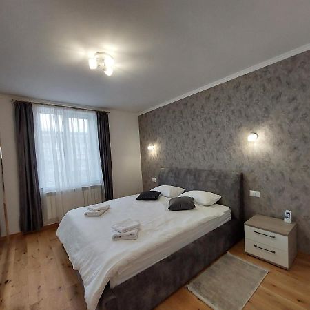 Trandafirului Residence Central Suceava Exterior photo